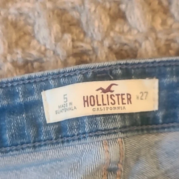 Hollister distressed jeans - Picture 3 of 4